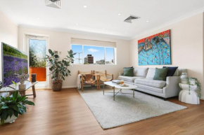 Randwick l 3 Bedroom Apartment + Parking, Sydney